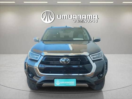TOYOTA HILUX 2.8 D-4D TURBO DIESEL CD SRX PLUS 4X4 AUTOMÁTICO TOYOTA HILUX 2.8 D-4D TURBO DIESEL CD SRX PLUS 4X4 AUTOMÁTICO